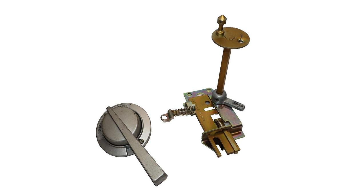 Used ITE Disconnect Switch 3.180.964  for EH3-B050 Breaker