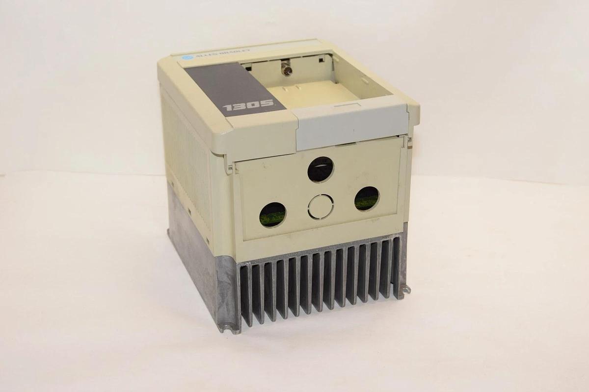Used ALLEN BRADLEY 1305-BA02A Series A 380-460V 1.6A 50/60Hz 1300Va Drive *No Keypad*
