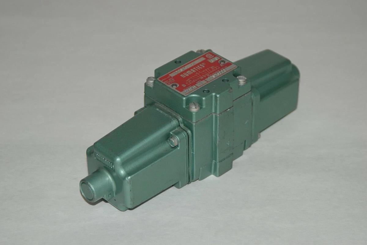 (NEW) NUMATICS 12DSA5 CA 12DSA500CA 120V .17A 50/60Hz Solenoid Control Valve