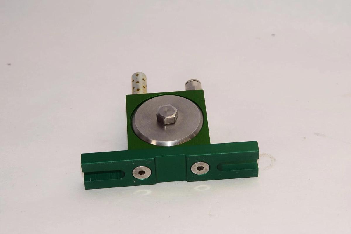 Used CLEVELAND CVT-A-40 CVTA40 Double Bolt Turbine Vibrator