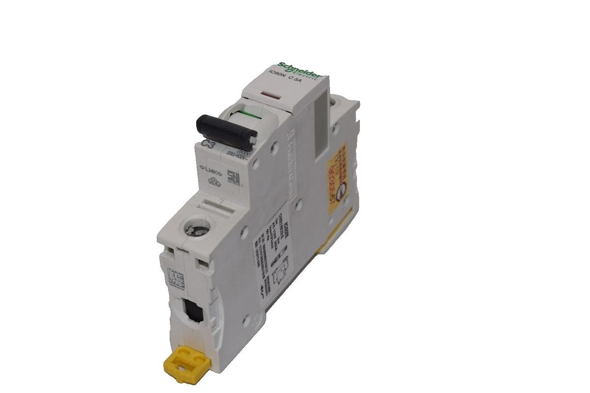 Used SCHNEIDER ELECTIRC iC60N C 3A , CNS14816-2 1P 230/400V Miniature Circuit Breaker