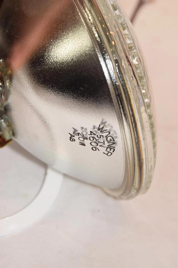 (New) 0000137019 S6L100-80 VINTAGE Ratrod Automotive Head light 5.7V 20W Bulb