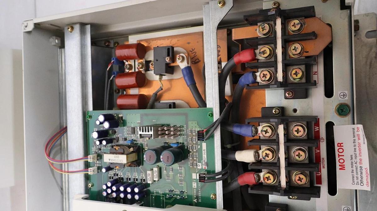 Mitsubishi Drive FR-A540-55K-TF FRA54055KTF 172a 3ph 380-480v 75hp 100hp *Refurb