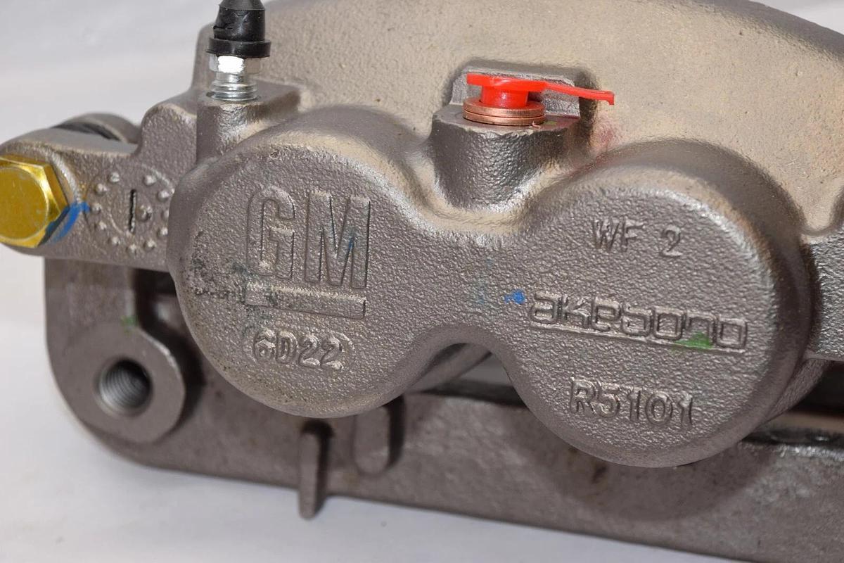 (NEW) GM R5101 , 6D22 , WF2 Akebono Brake Caliper