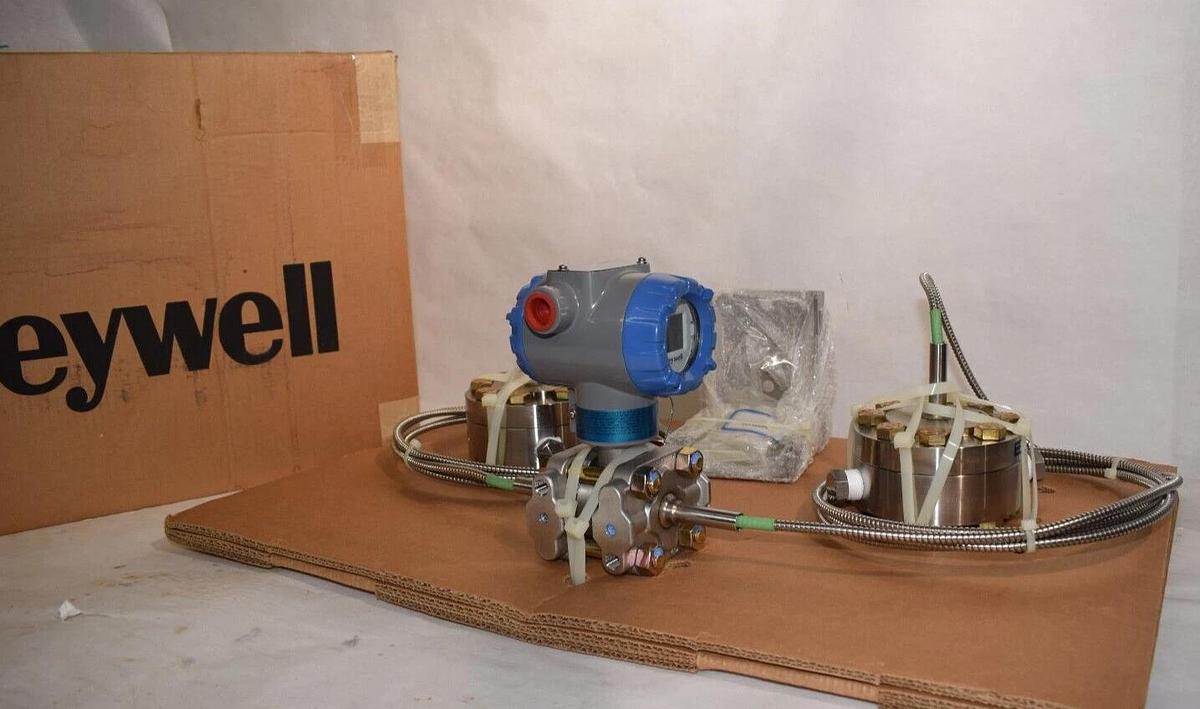 Honeywell STR800 DP Remote Seal ST800 YSTR82D-21CC5B0-(YYY)JBC(Y)S(Y)-B   (NEW)