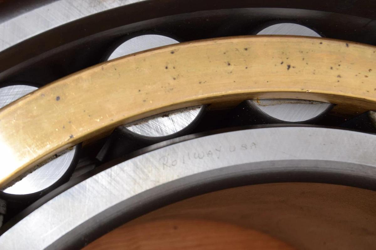 Rollway USA Bearing CS-7164-101 CS7164101 CS.7164.101 OD approx 21" ID 13"  NEW