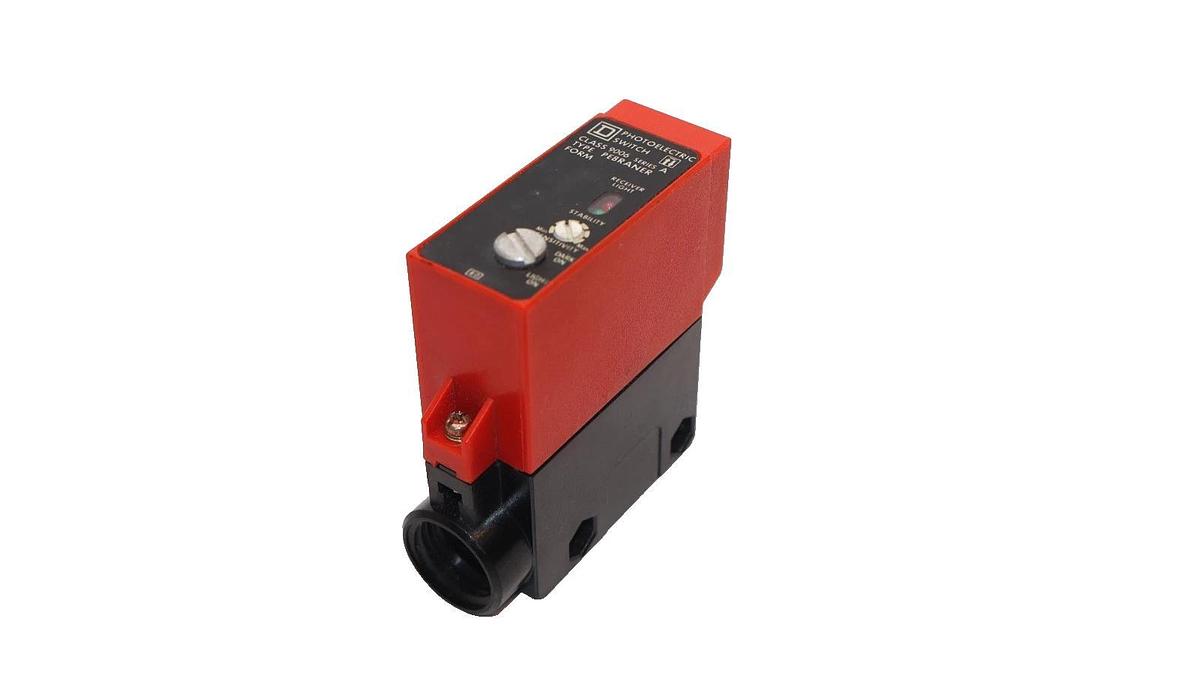 Used Square D 9006 PE8RANER Series A Photoelectric Relay Switch