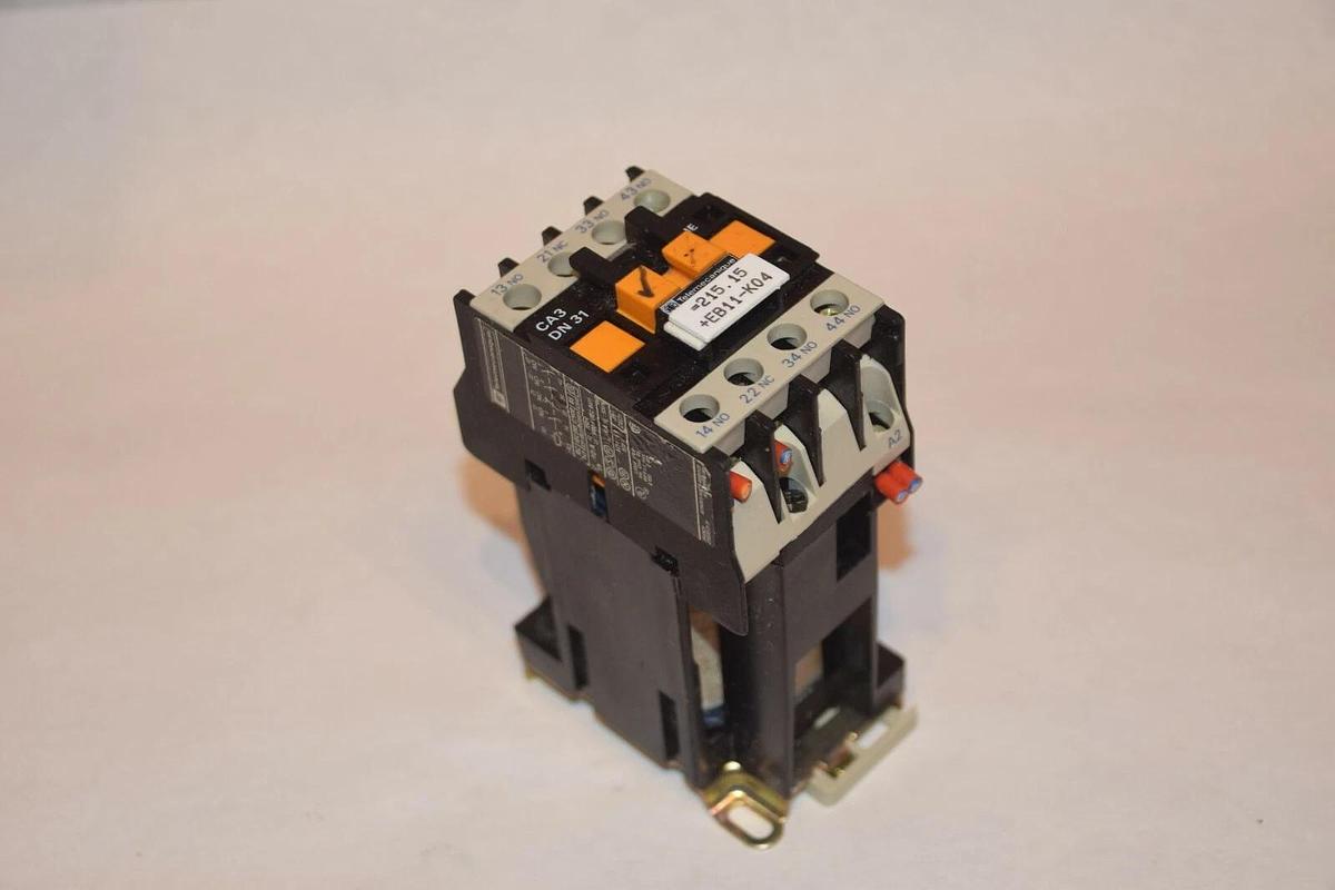 Used TELEMECANIQUE CA3 DN 31 CA3DN31 24V COIL 10A CONTACTOR