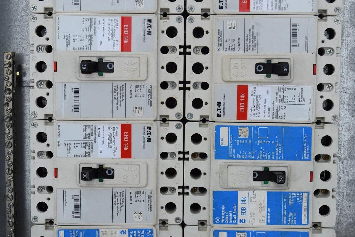 Used Cutler-Hammer 400A Panelboard Pow-R-Line PRL3a 277/480v 400Amp 3ph 4w LOADED