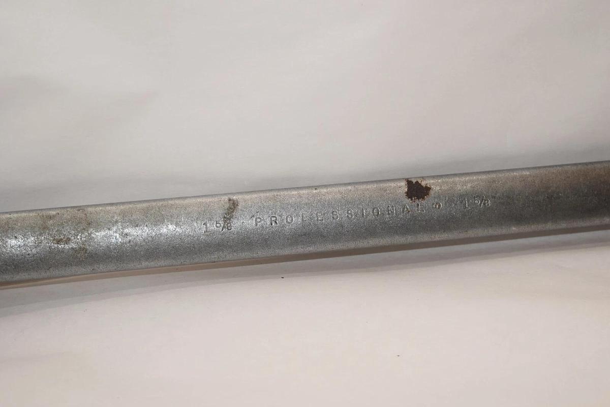 Used PROFESSIONAL 1252 1-5/8" Combination Wrench USA