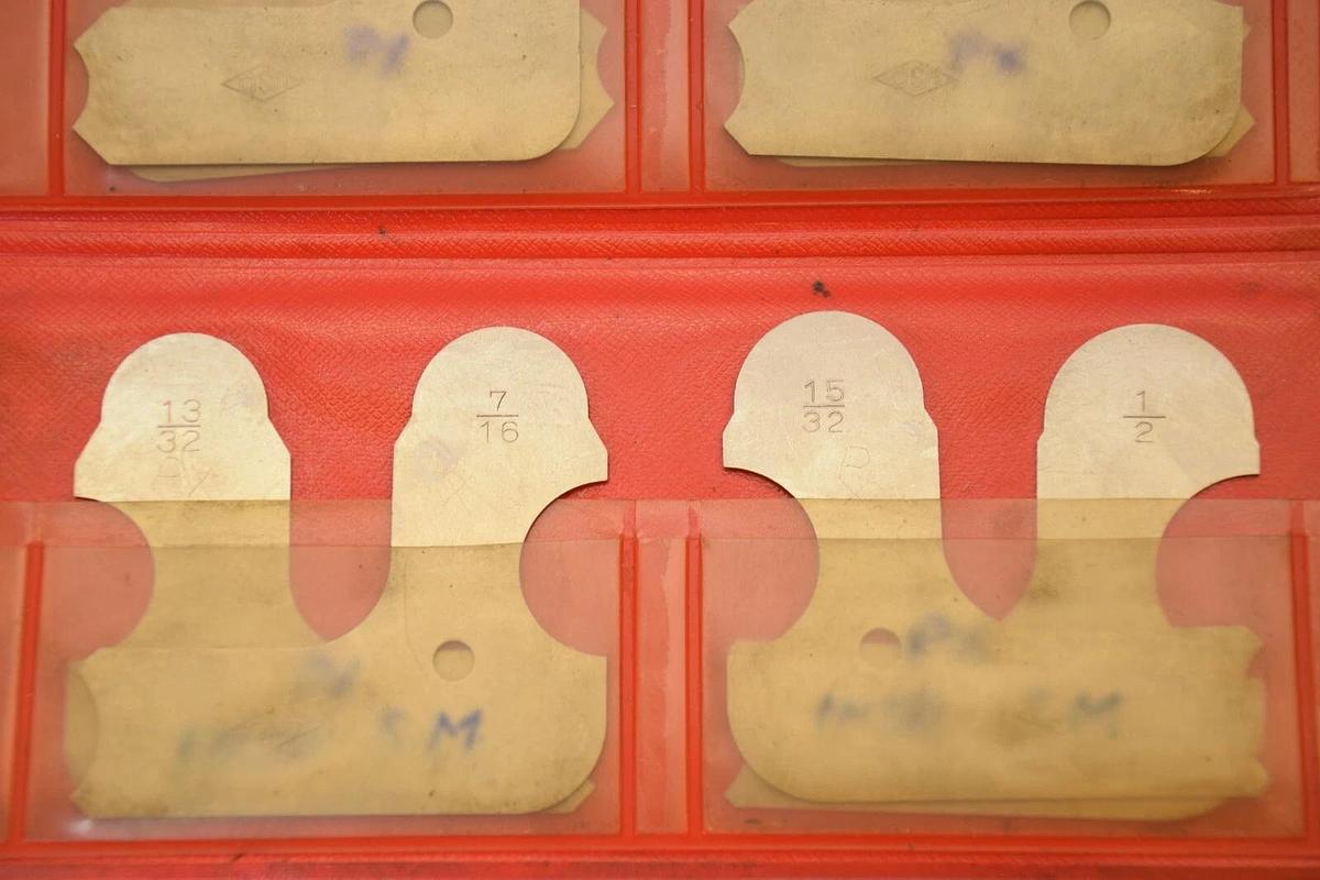 Used ASH COMPANY L300CX 1/64" - 1/2" Radius Gauge Set