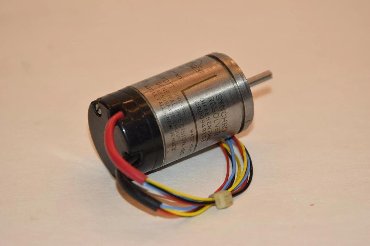 Used KEARFOTT CR00948153  400 CYCLES SYNCHRO RESOLVER