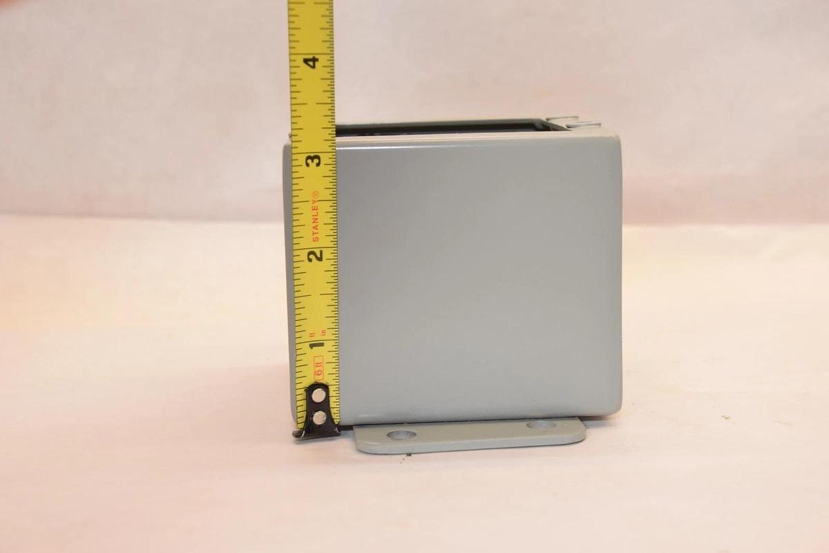 (NEW) THE AUSTIN CO. 746C Type 4 & 13 Junction And Bull Box 3.5" x 3.5" x 3"