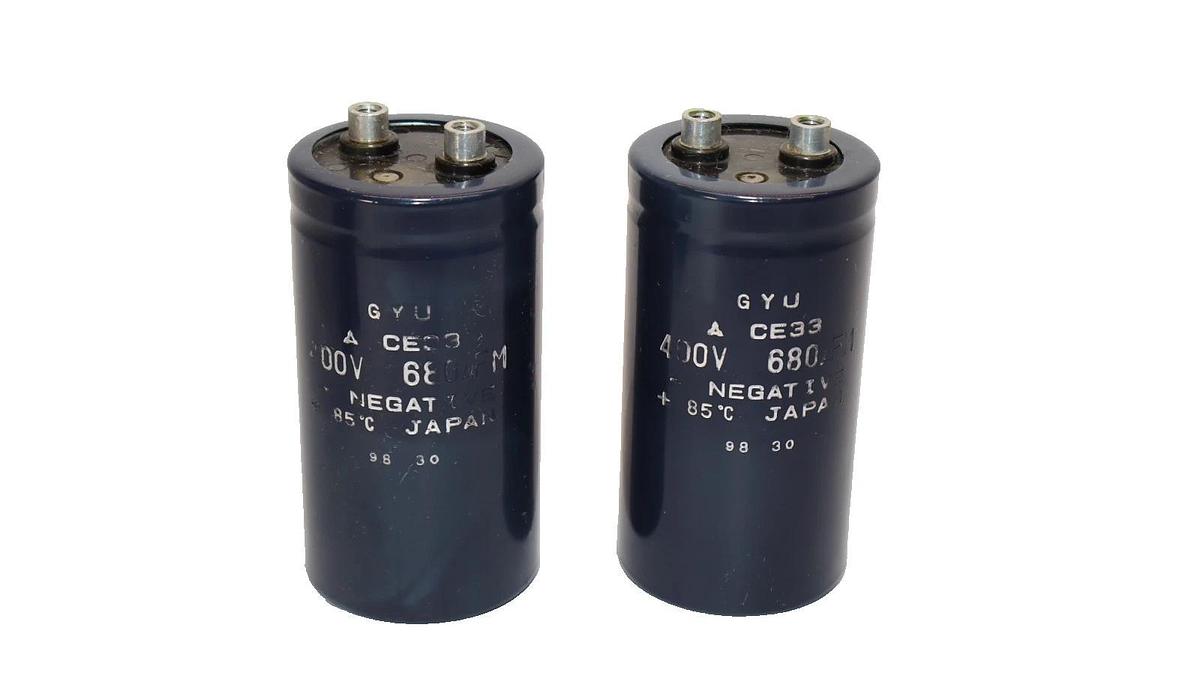 Used Gyu CE33 400V 680uF Capacitor (Lot of 2)
