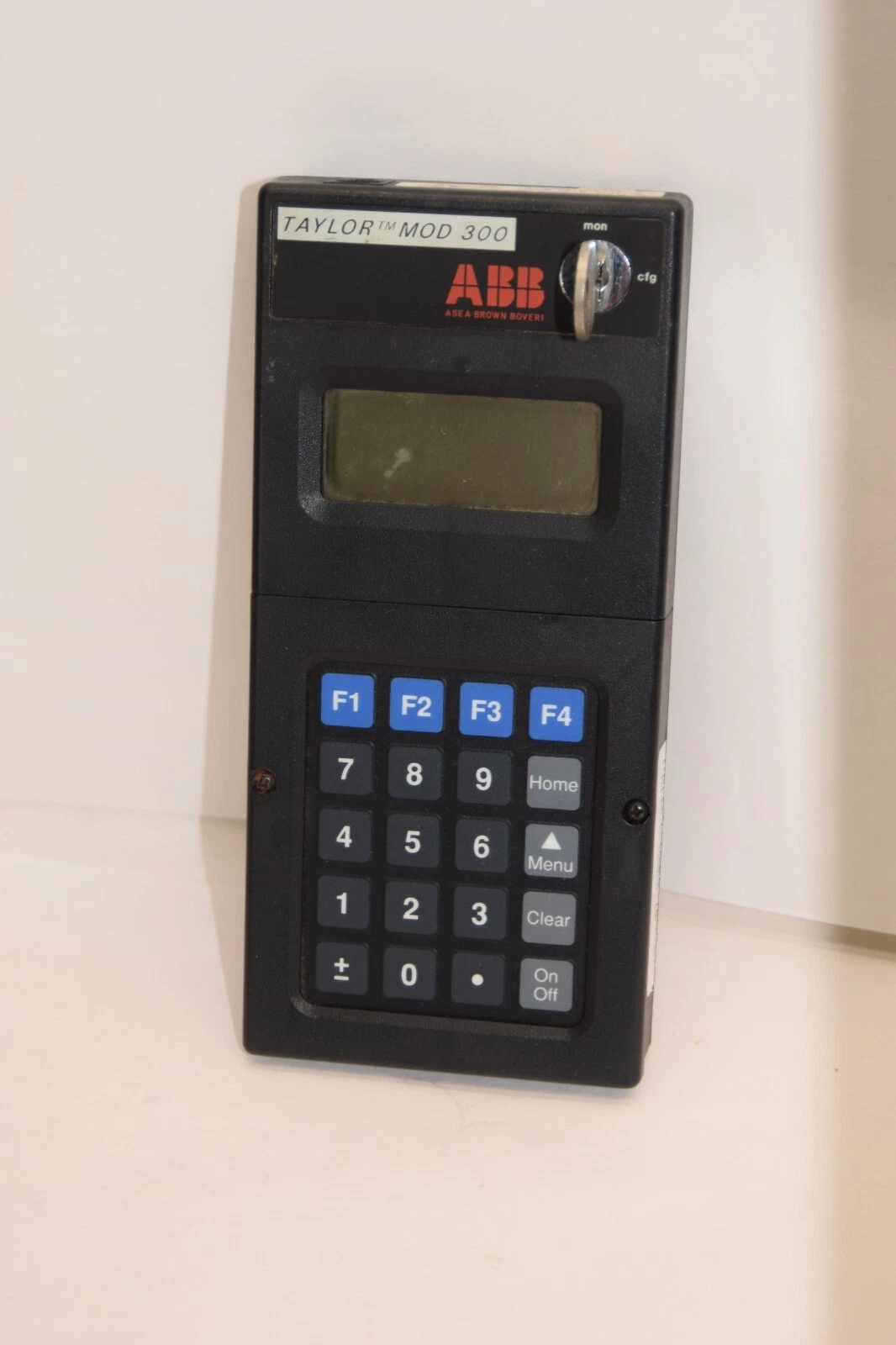 Used ABB 6200DP10800E-J 6200DP10800 MOD 300 Hand Held Monitor *No Battery*