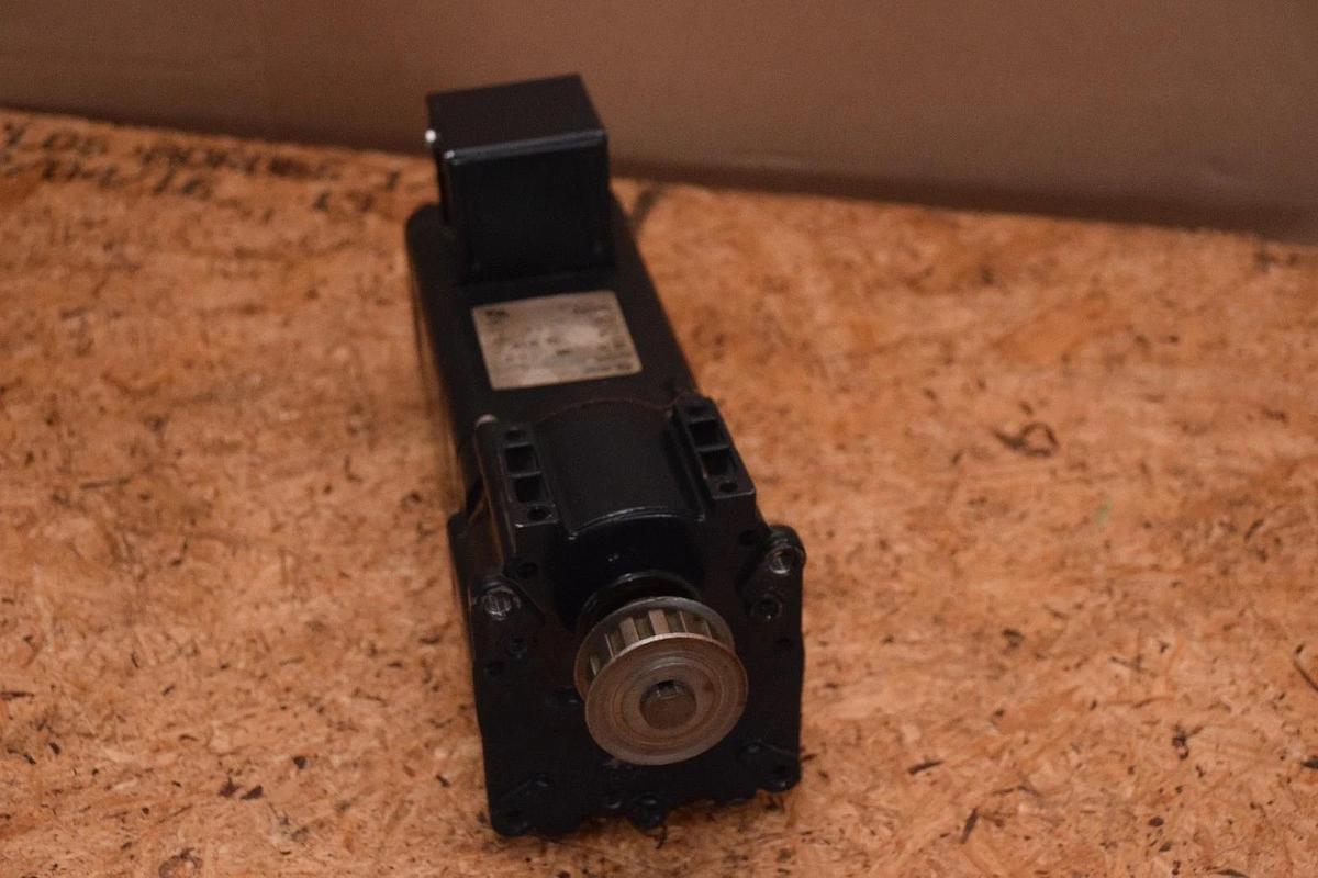 Used RAE 4026056 90V DC  100RPM 1/12 HP 1.10A  53 IN.LB.