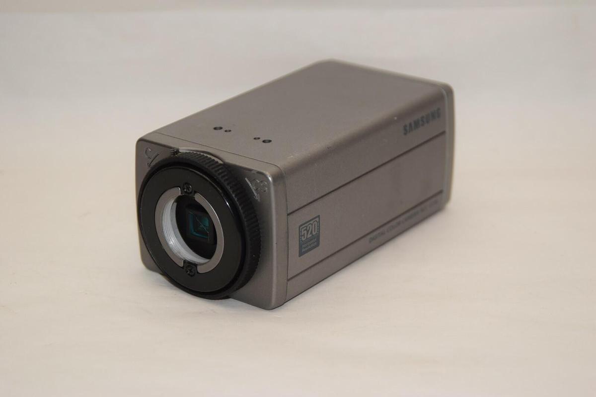 Used SAMSUNG SCC-131B Digital Color 520 Horizontal Resolution 24V 3W Security Camera