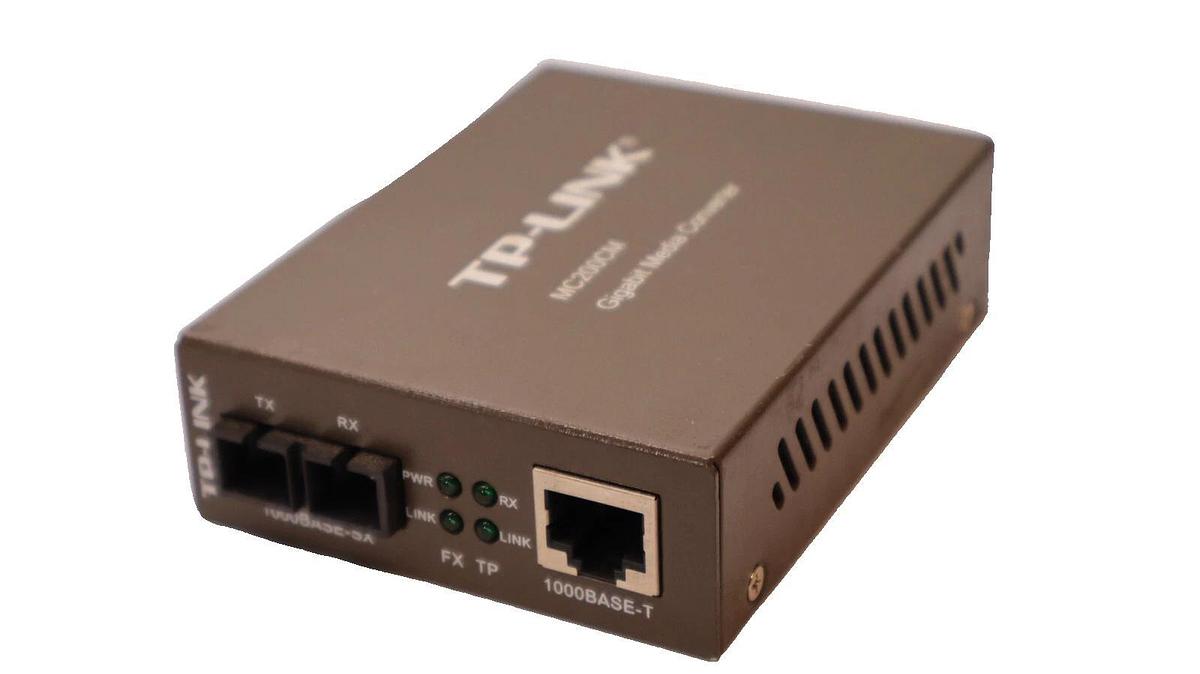 Used TP-LINK MC200CM Gigabit RJ45 to Gigabit Multi-Mode SC Fiber Media Converter