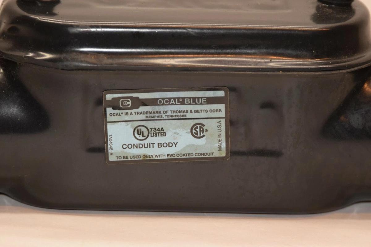 (NEW) THOMAS & BETTS TA04648 A OCAL Blue 1-1/2" Coated Conduit Body Straight