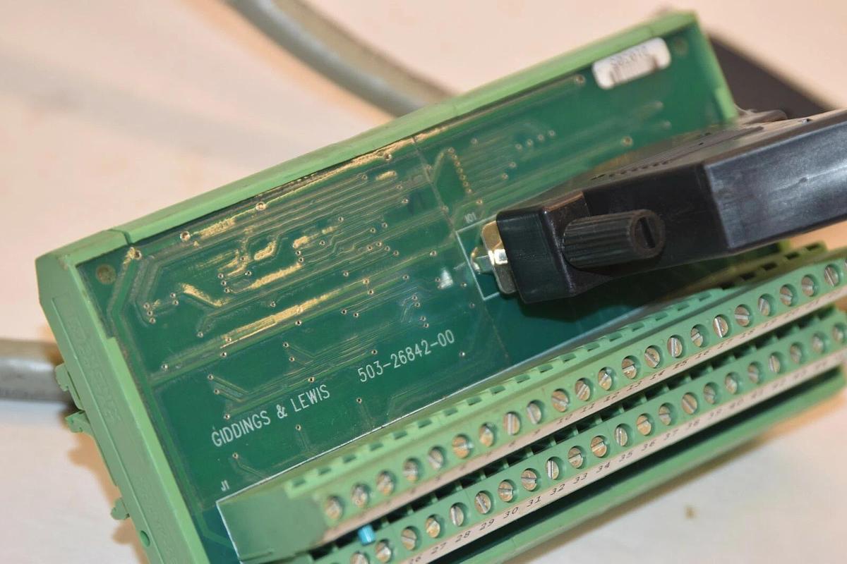 Used GIDDINGS & LEWIS 503-26842-00 5032684200 Interbus