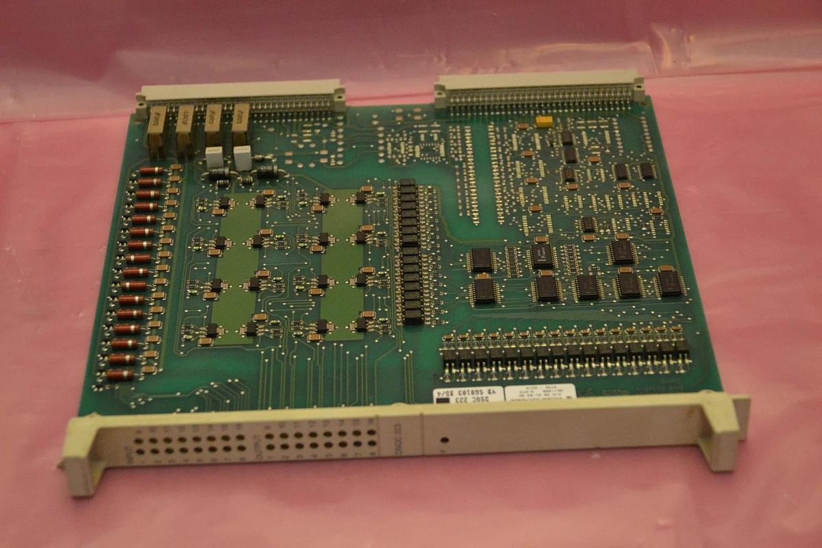 Used ABB CIRCUIT BOARD CARD DSQC 223 DSQC223 YB 560103 BD/4 DSQC223 YB560103BD/4