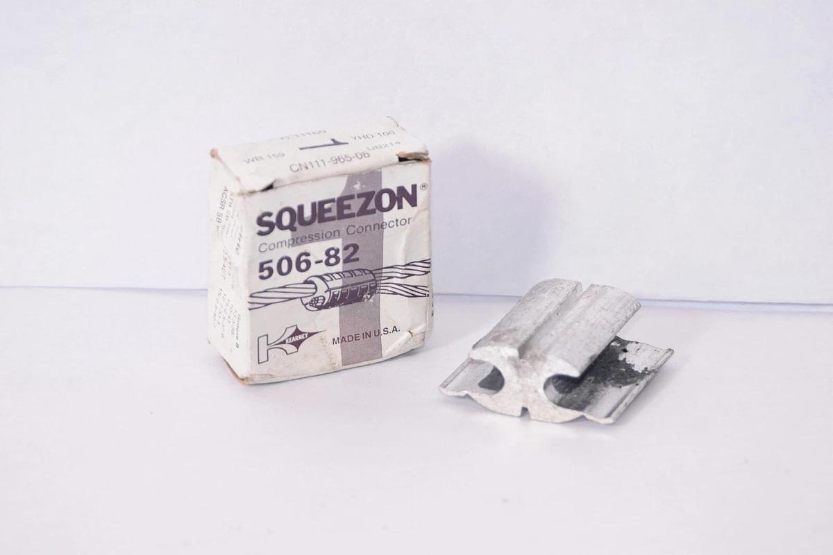 (NEW - Lot of 42) SQUEEZON 506-82 Compression Connector USA