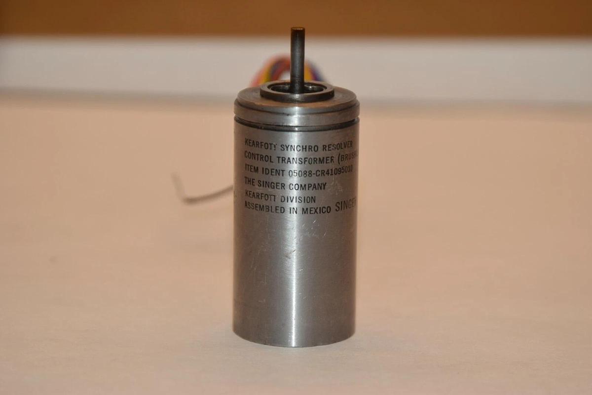 Used SINGER / KEARFOTT 05088-CR41095010 SYNCHRO RESOLVER