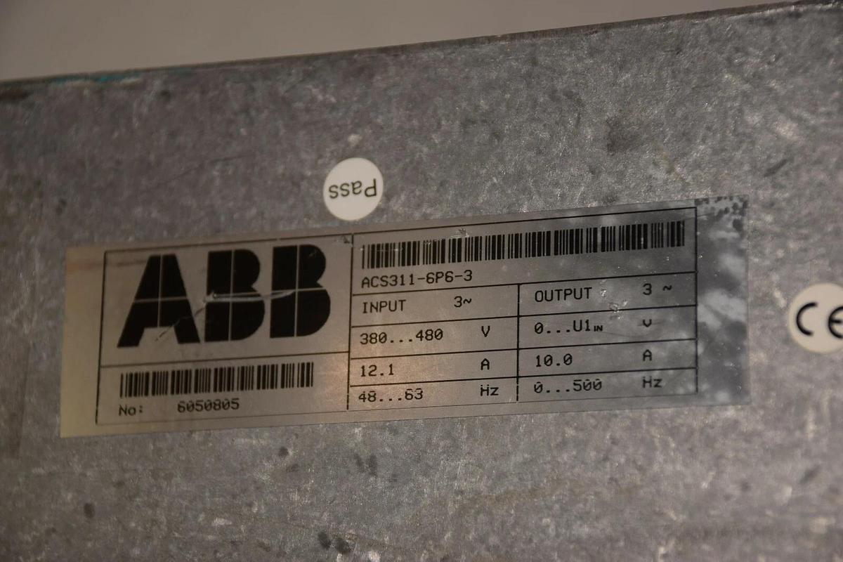Used ABB ACS300  ACS311-6P6-3 ACS3116P63 380/480V 12.1A 10A VARIABLE FREQUENCY DRIVE