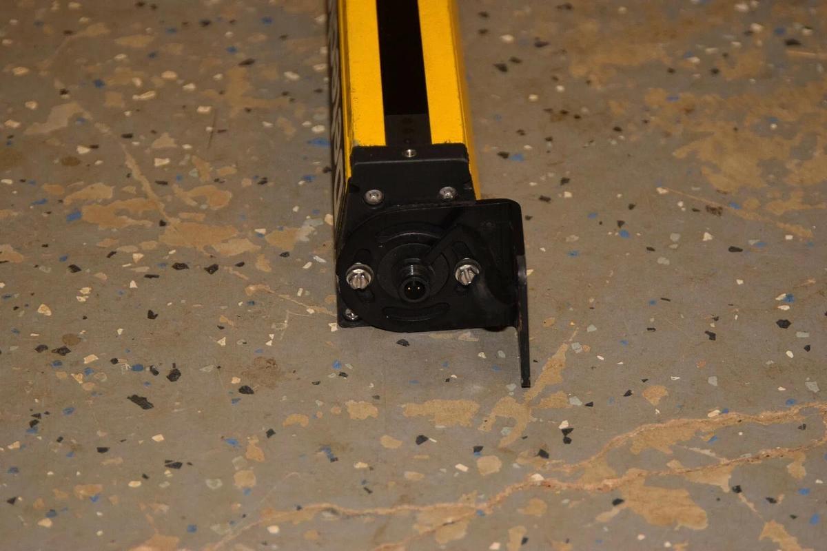 Used HONEYWELL Light Curtain 3LC48 Detector 3 Light Curtain
