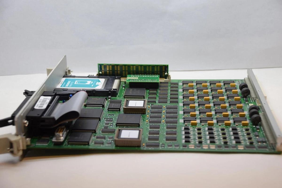 Used SIEMENS 758500 , 758500-903 Rev H , 758506 Rev A Status Board Card