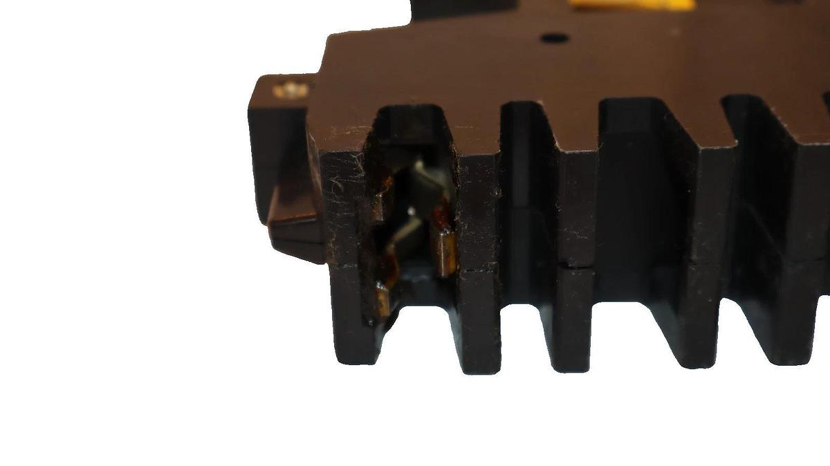 Used (Lot of 2) Square D Circuit Breaker 20A 20 Amp FY14020C 1p 1  Pole