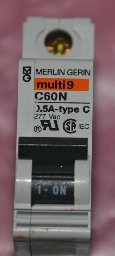 Used MERLIN GERIN BREAKER MULTI9 C60N 0.5A-TYPE C 0.5A TYPE C 0.5 AMP A 277 VAC