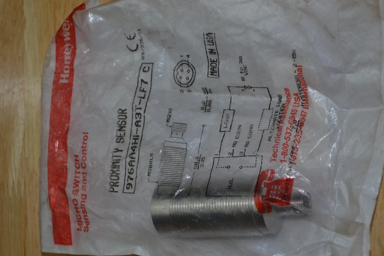 Used Honeywell Micro Switch Proximity Sensor 976AA4HI-A3T-LF7 C 976AA4HI NEW