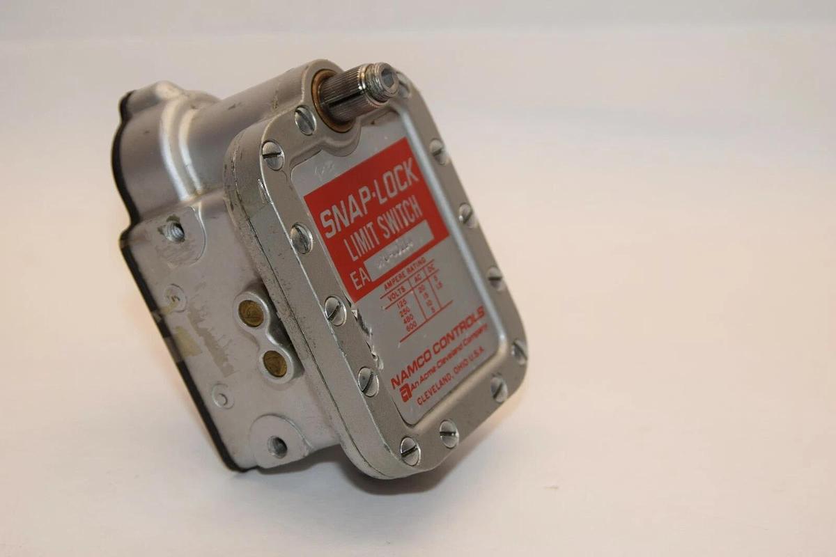 (NEW) NAMCO CONTROLS EA990-00114 125-600V Snap-Lock Limit Switch