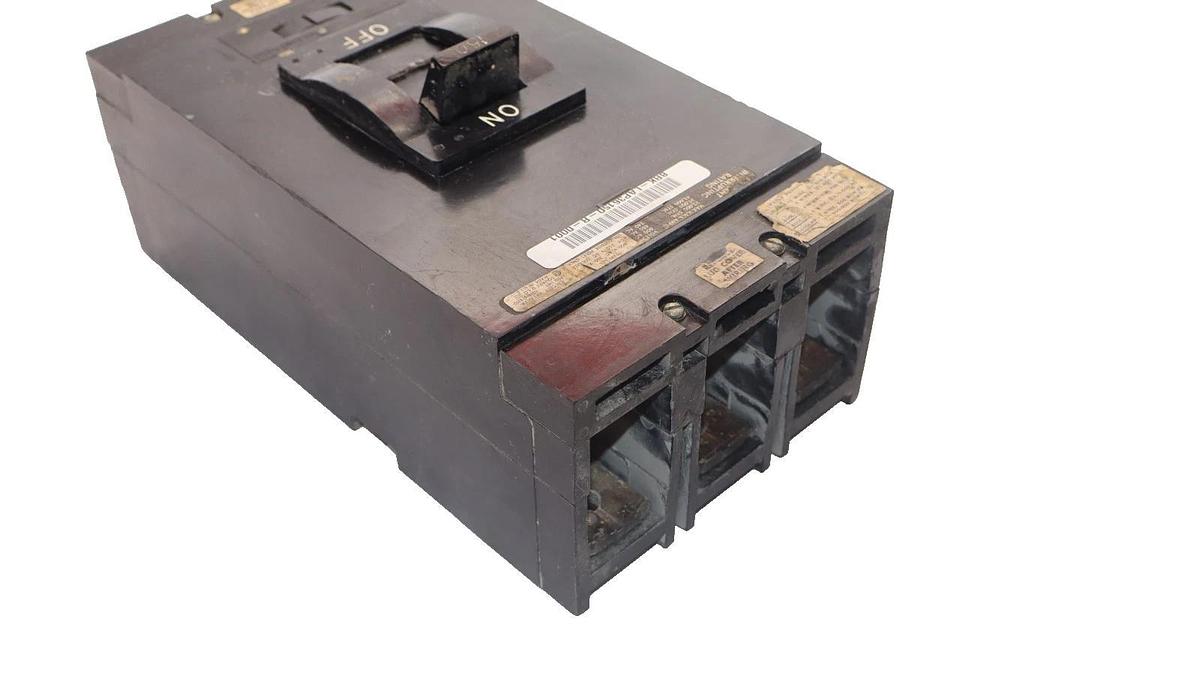 Used Square D LAL36150MB 150A Amp 3 Pole 600V Circuit Breaker