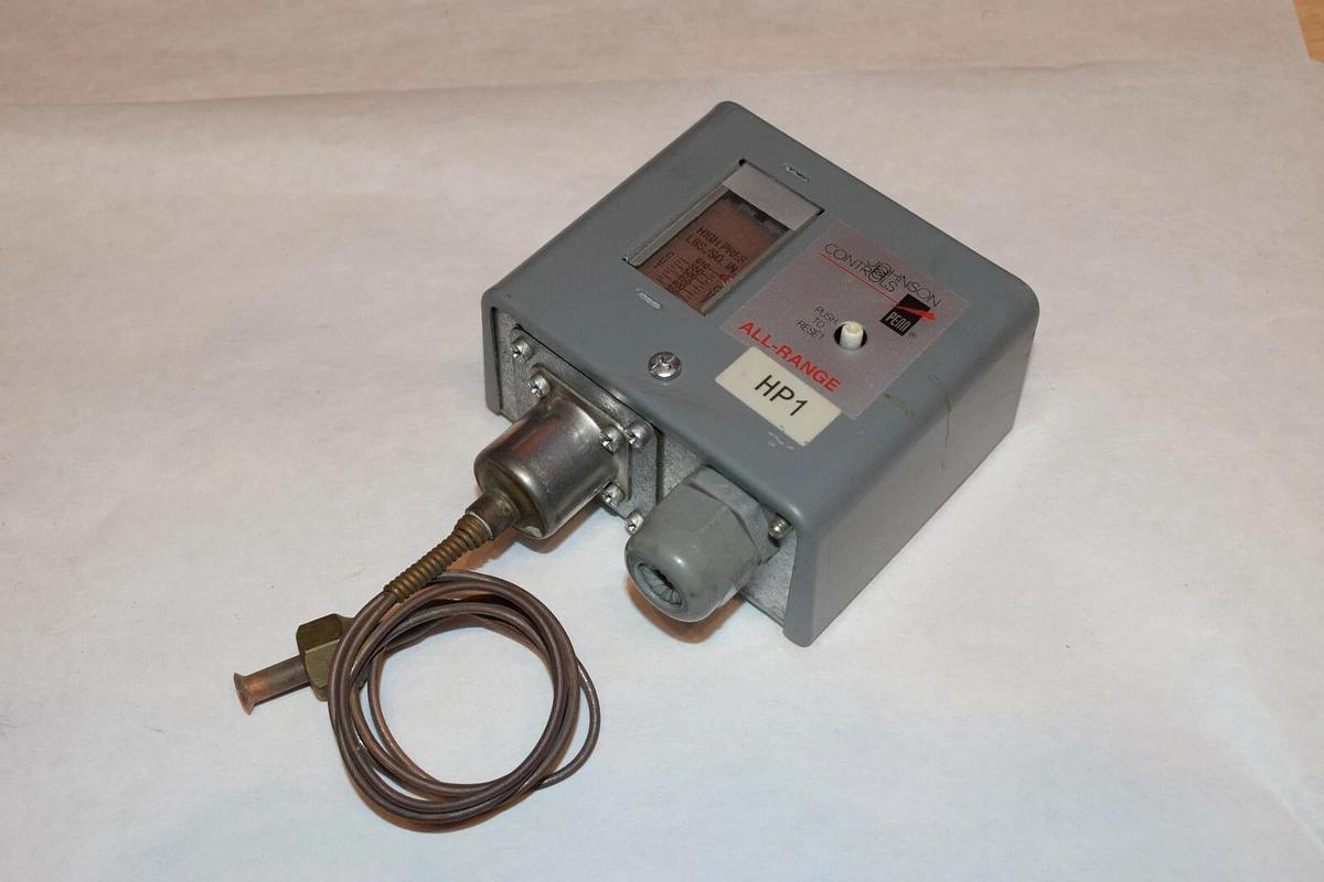 NEW JOHNSON CONTROLS P70DA-400 P70DA-400D DUAL PRESSURE CONTROL