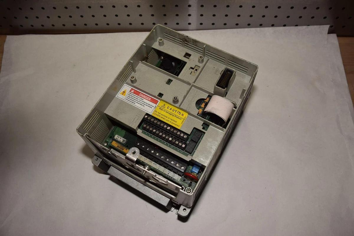 Used ALLEN BRADLEY 20AD5P0AYNNNNN 3HP 400V Drive missing front cover Sold AsIs