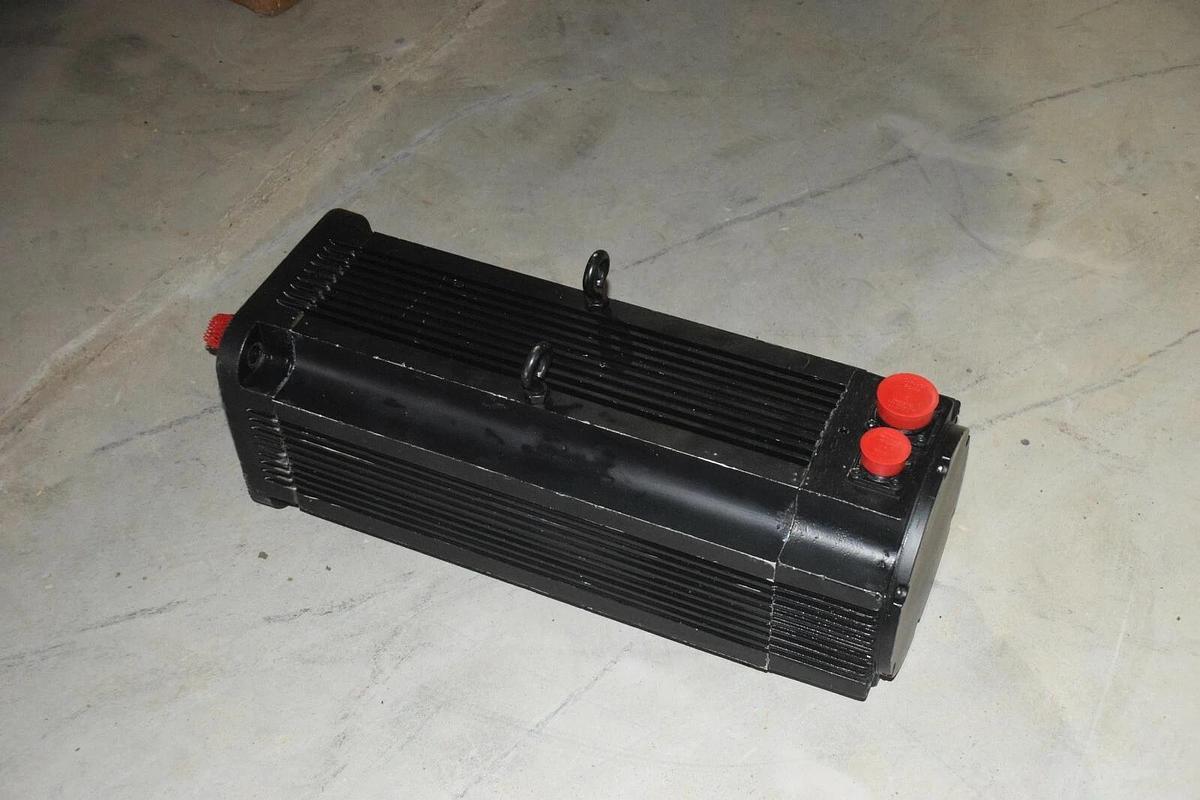 Refurbished Allen Bradley AC servo  1326AB-A740B-21-SERIES C 1326AB-A740B-21 1326ABA740B21