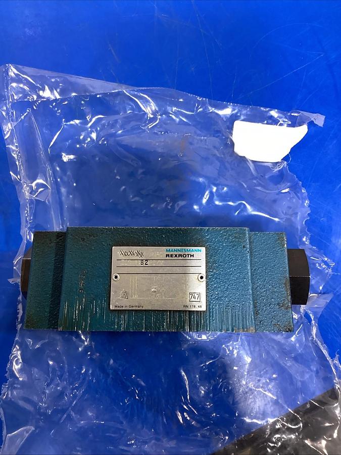 Used DOUBLE A QJW-005-P-10A4 DIRECTIONAL HYDRAULIC VALVE