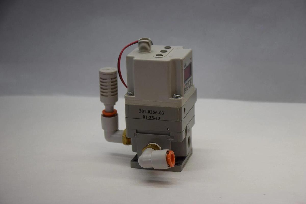 Used SMC ITV2030-31N2N4-X107 0-10Vdc / 0.7-70psi 24V Electro Pneumatic Regulator