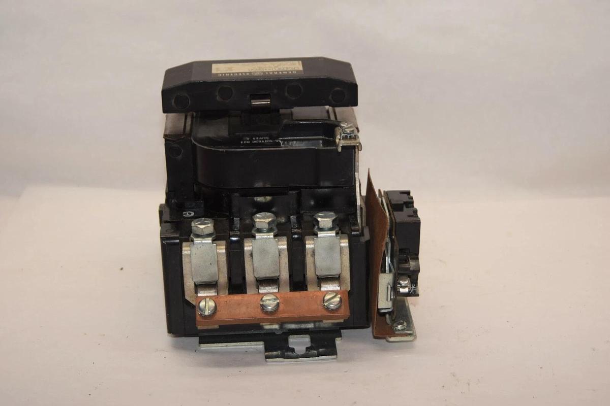 GE GENERAL ELECTRIC CR305F0**BASA CR305F004 Size Sz 4 Contactor 460v Coil NEW