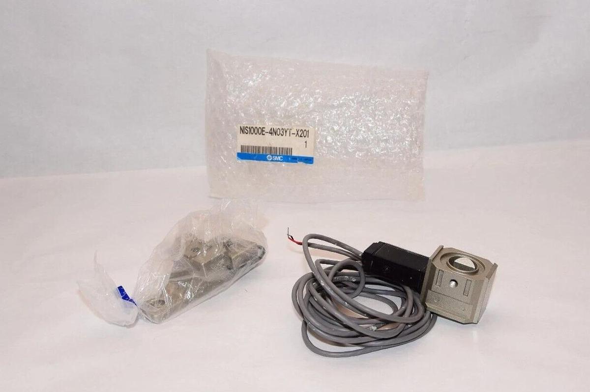 (NEW) SMC NIS1000E-4N03YT-X201 Pressure Switch