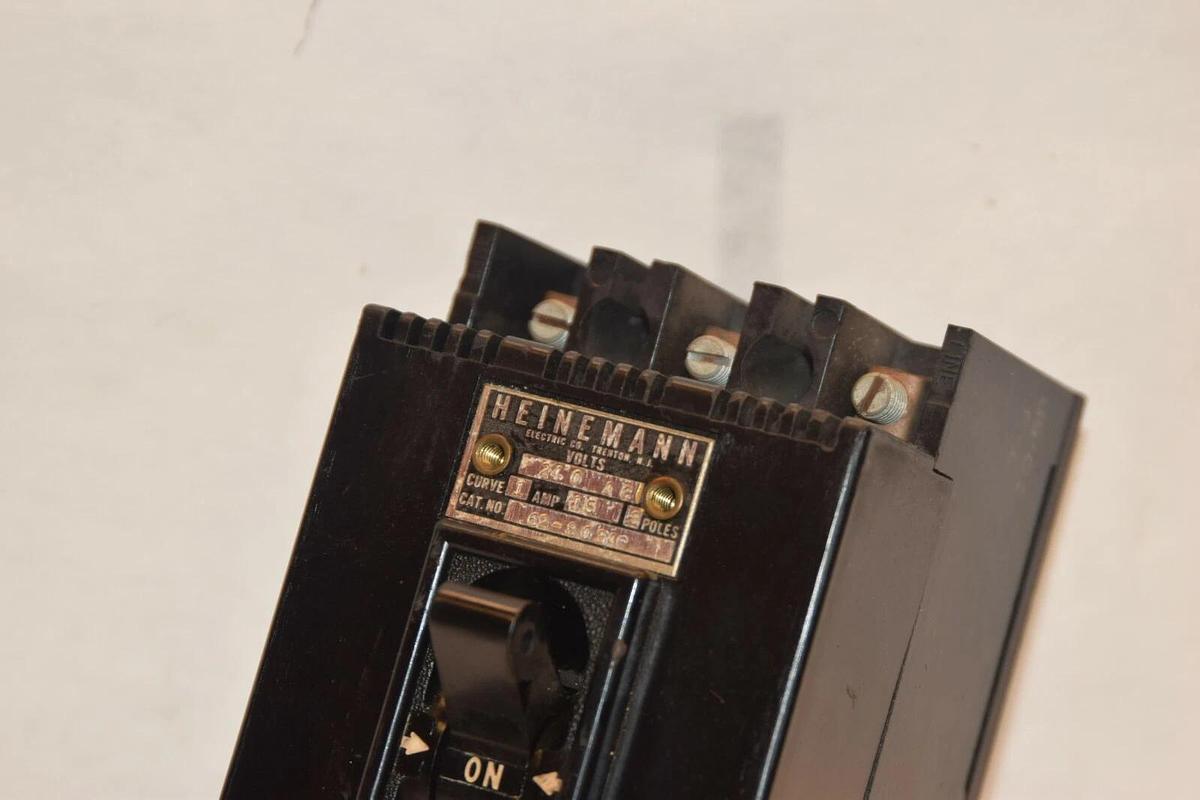 (New) HEINEMANN 62-803A 62803A 240Vac 15A Vintage Breaker
