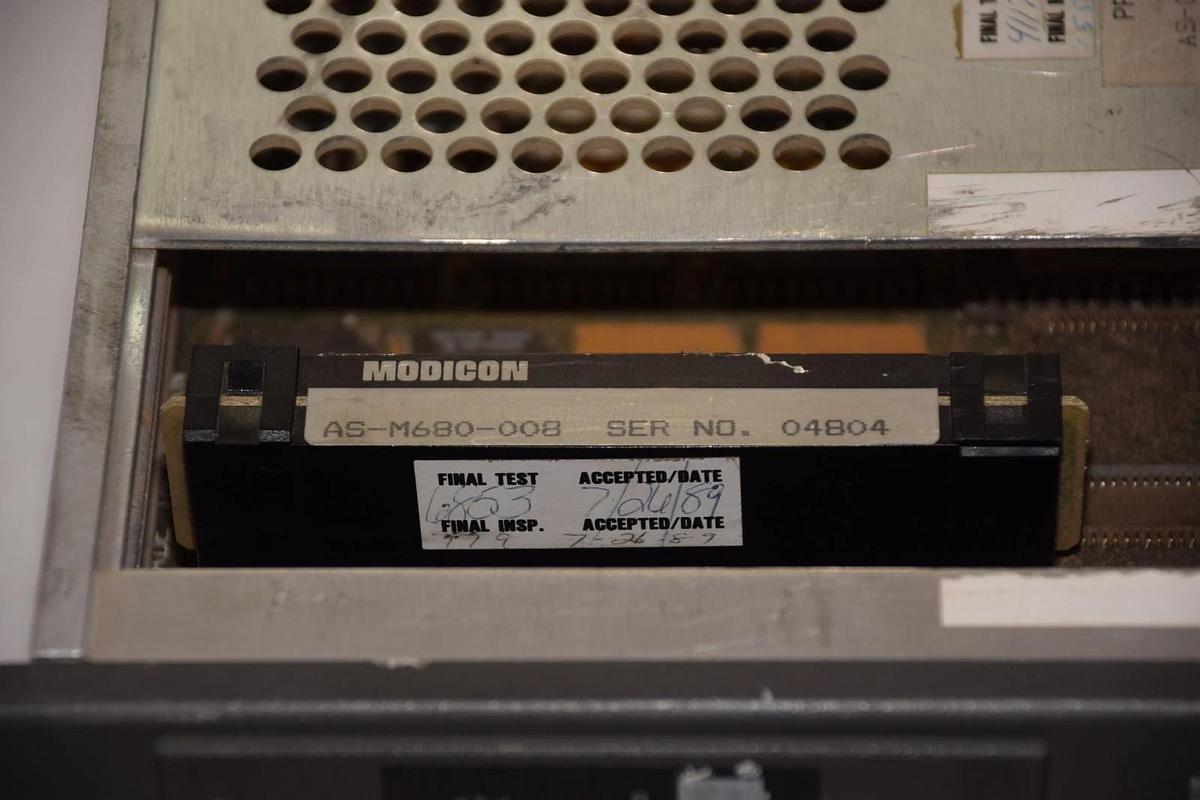 Used MIDICON PC-CBCB-000 WITH AS-M680-008 115/220V MODULE CLUTCH & BREAK CONTROLLER