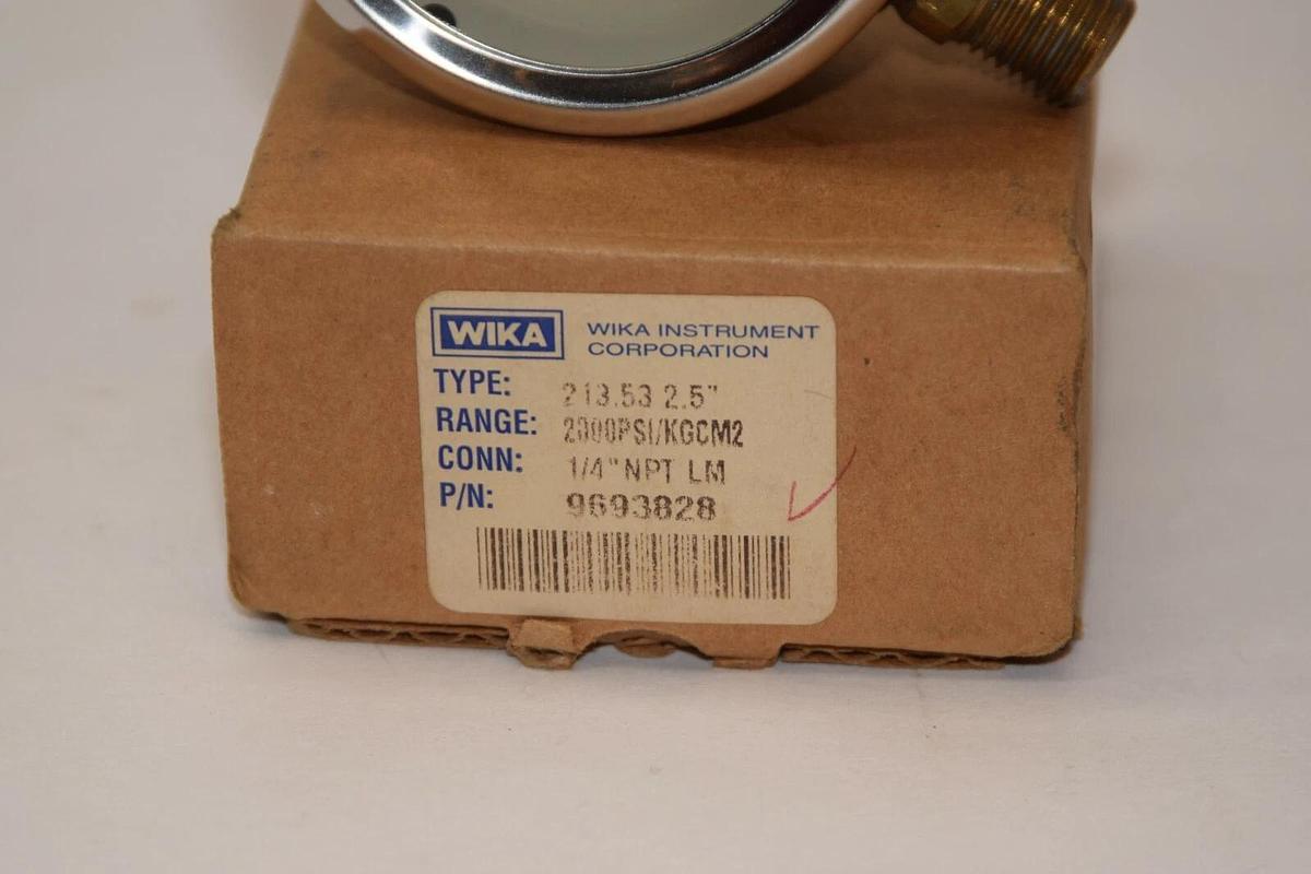 (NEW) WIKA 9693828 212.53 2.5" Face 1/4" Npt 0-2000psi Pressure Gauge