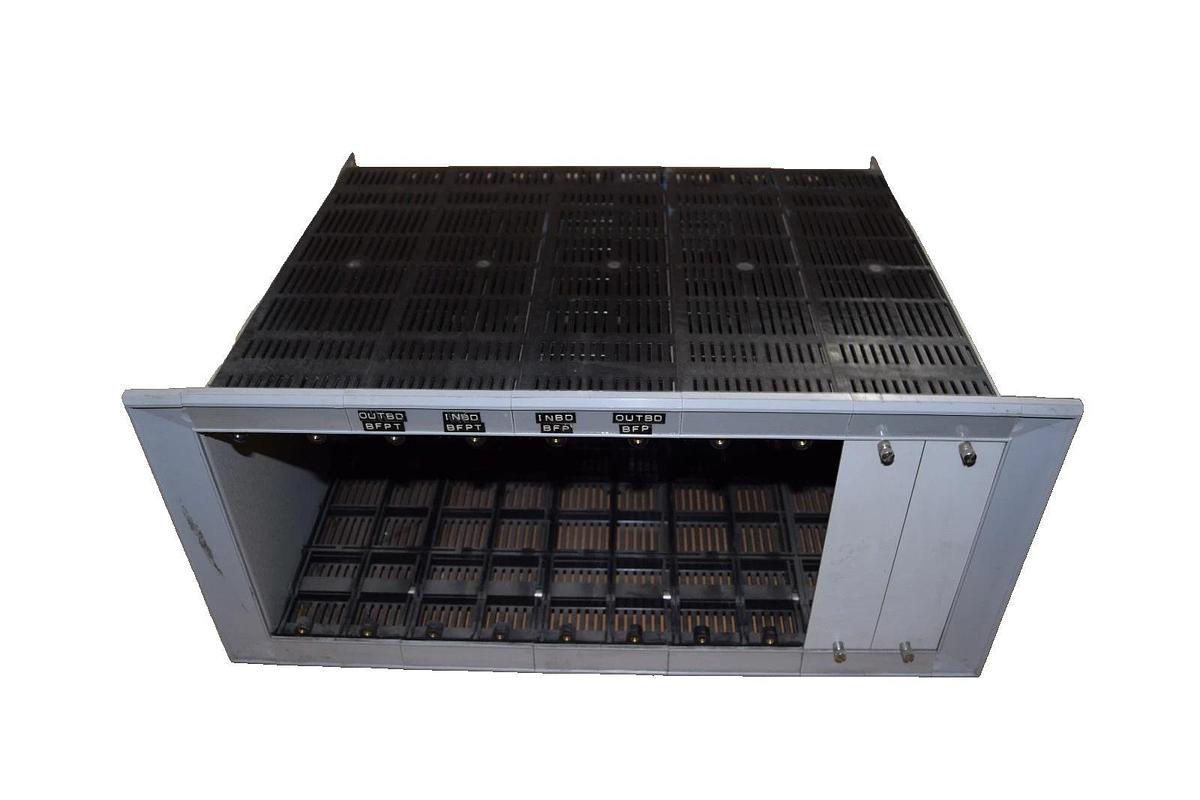 Used Bently Nevada 3300/05-24-00-00 10-Slot Rack Chassis 330005240000