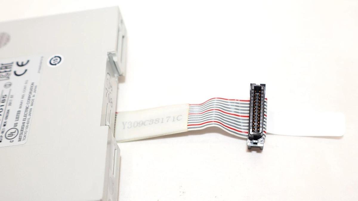 Used MITSUBISHI ELECTRIC FX5-CNV-BUS , FXCNVBUS Programmable Controller