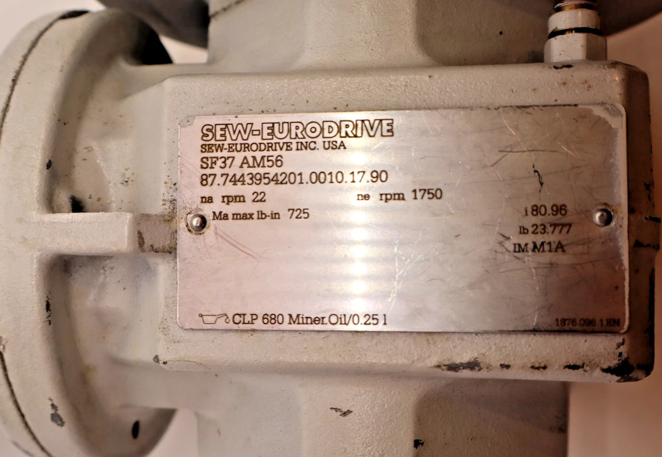 SEW-EURODRIVE Gearbox Gear Reducer SF37 AM56 SF37AM56 1750rpm 80.96 (NOS)