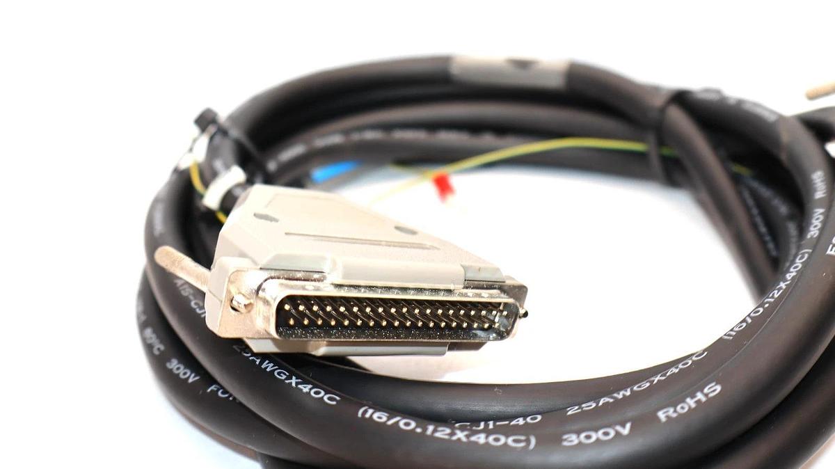 Used Bore CJ1-DB300DB-37CG PLC Cable Assembly
