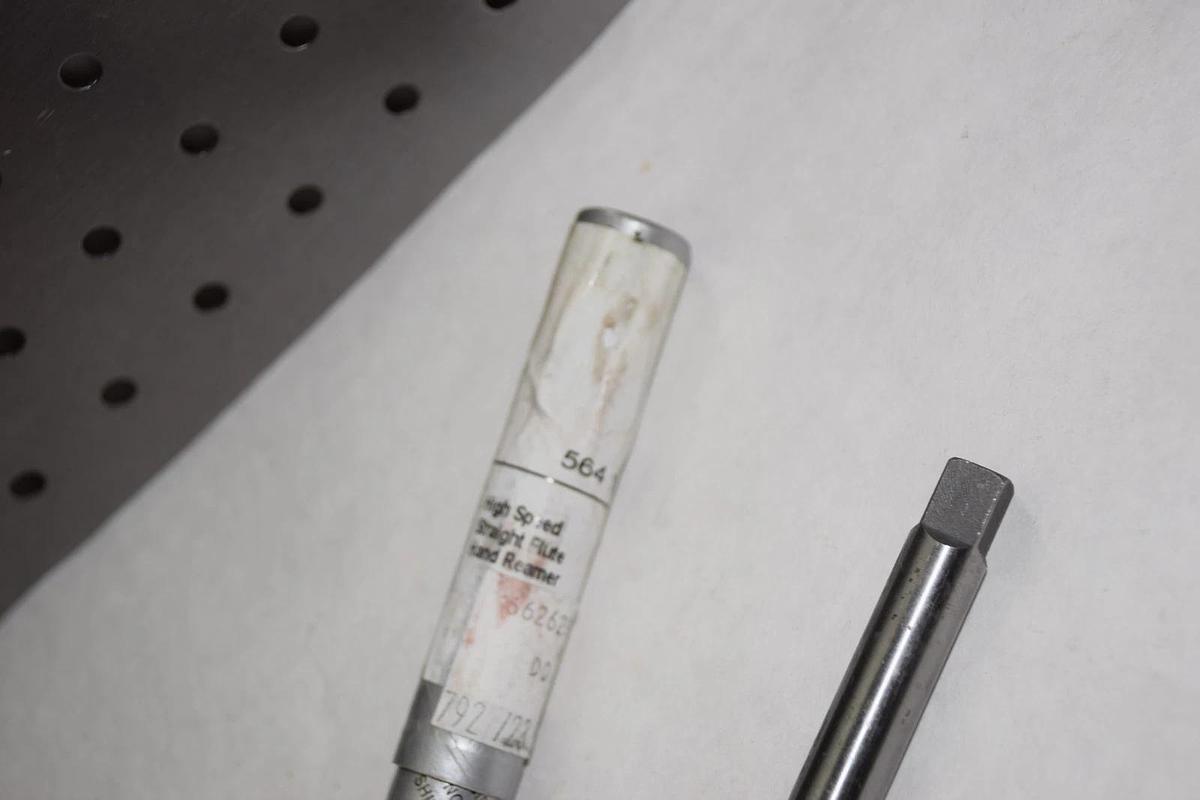 POLAND 564 15/32" HIGH SPEED STRAIGHT FLUTE HAND REAMER NEW